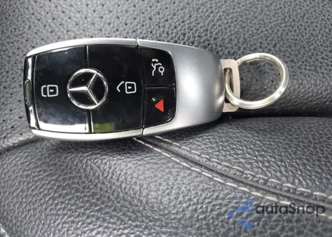2019 Mercedes-Benz E 300 4Matic from USA, damaged, VIN WDDZF4KB7KA535843